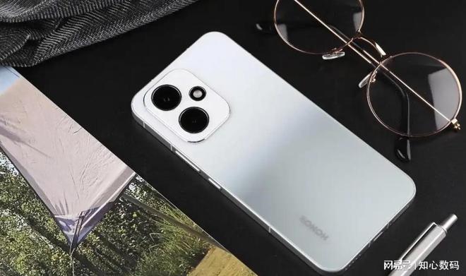 2亿像素+IP69防水国补后可以“闭眼买”PG麻将胡了荣耀更激进了7200mAh+(图4)